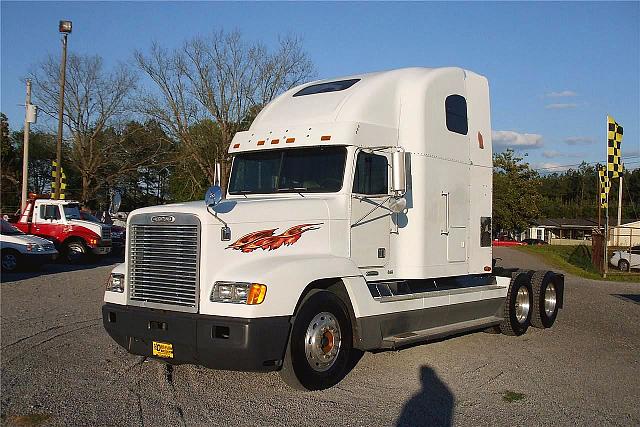 2001 FREIGHTLINER FLD12064ST Bennettsville South Carolina Photo #0085915A