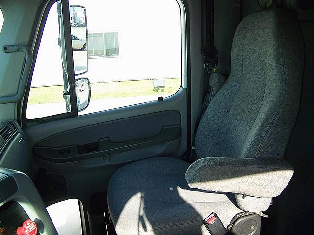 2006 FREIGHTLINER CL12064ST-COLUMBIA 120 Houston Texas Photo #0085973A