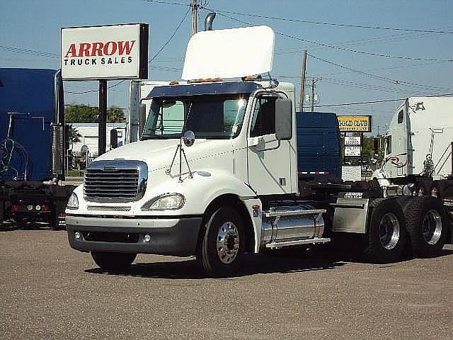 2005 FREIGHTLINER CL12042ST-COLUMBIA 120 Tampa Florida Photo #0086242A