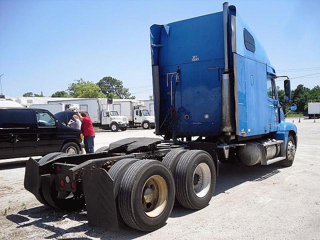 2002 FREIGHTLINER FLC12064ST Sanford Florida Photo #0086256A