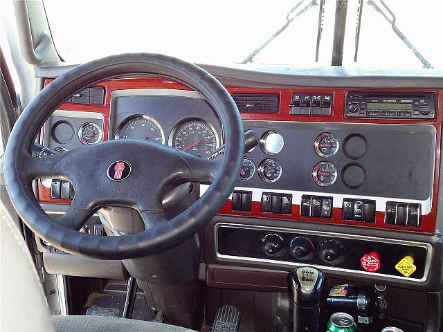 2007 KENWORTH T600 Lakeland Florida Photo #0086297A