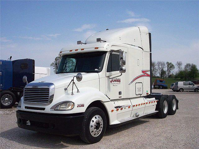 2004 FREIGHTLINER CL12064ST-COLUMBIA 120 Orleans Indiana Photo #0086400A