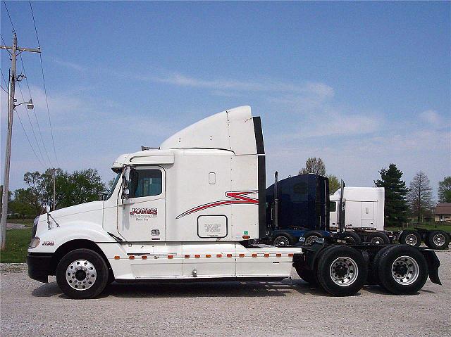 2004 FREIGHTLINER CL12064ST-COLUMBIA 120 Orleans Indiana Photo #0086400A