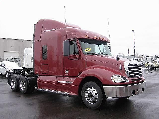 2007 FREIGHTLINER CL12064ST-COLUMBIA 120 Grand Rapids Michigan Photo #0086420A