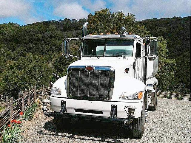 2005 PETERBILT 335 Hopland California Photo #0086463A