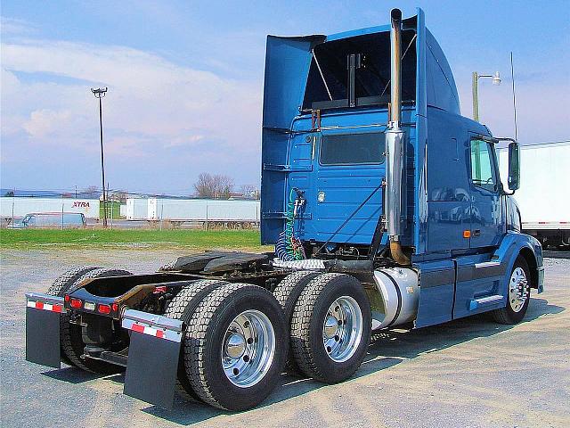 2006 VOLVO VNL62T430 Carlisle Pennsylvania Photo #0086489A