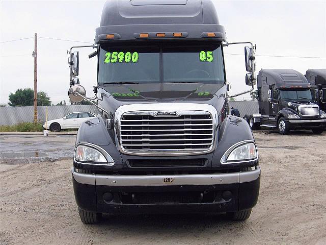 2005 FREIGHTLINER CL12064ST-COLUMBIA 120 Turlock California Photo #0086500A