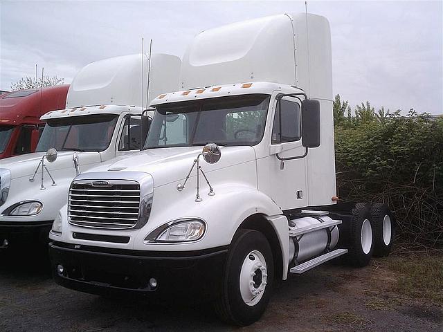 2006 FREIGHTLINER CL12064ST-COLUMBIA 120 Portland Oregon Photo #0086554A