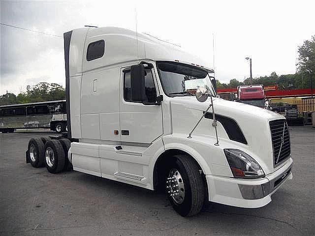 2007 VOLVO VNL64T670 Knoxville Tennessee Photo #0086563A