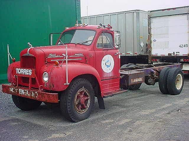 1959 MACK B42 Salisbury Massachusetts Photo #0086685A