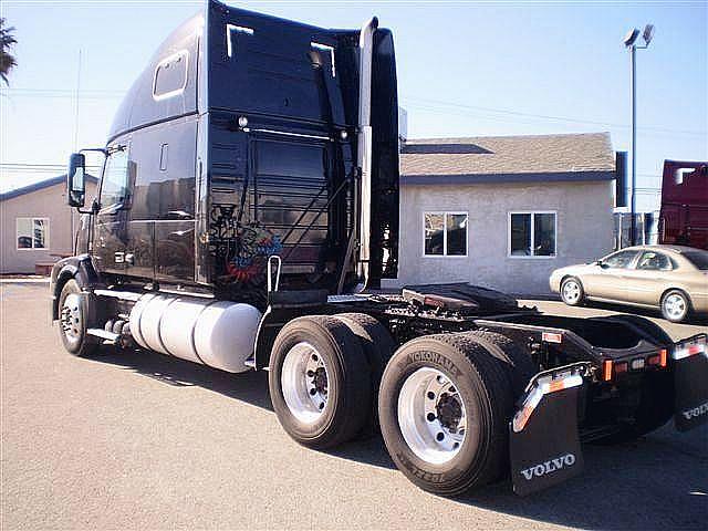 2008 VOLVO VNL64T670 Fontana California Photo #0086706A