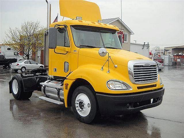 2005 FREIGHTLINER CL12064ST-COLUMBIA 120 Willowbrook Illinois Photo #0086708A