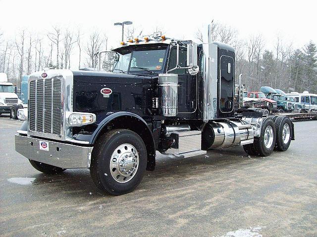 2012 PETERBILT 389 Auburn Maine Photo #0086801A