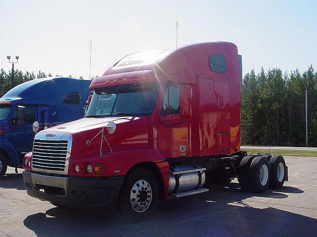 2004 FREIGHTLINER CL12064ST-COLUMBIA 120 Montgomery Texas Photo #0086930A