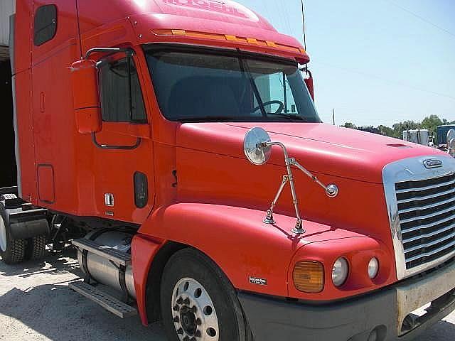 2004 FREIGHTLINER CL12064ST-COLUMBIA 120 Montgomery Texas Photo #0086930A