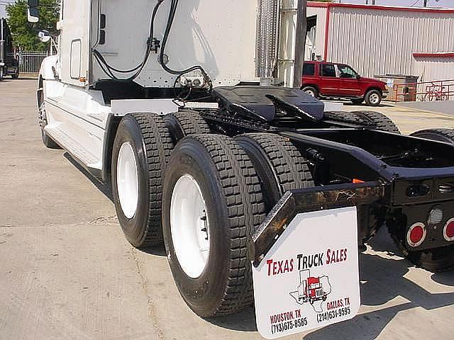 2006 FREIGHTLINER CL12064ST-COLUMBIA 120 Houston Texas Photo #0086951A