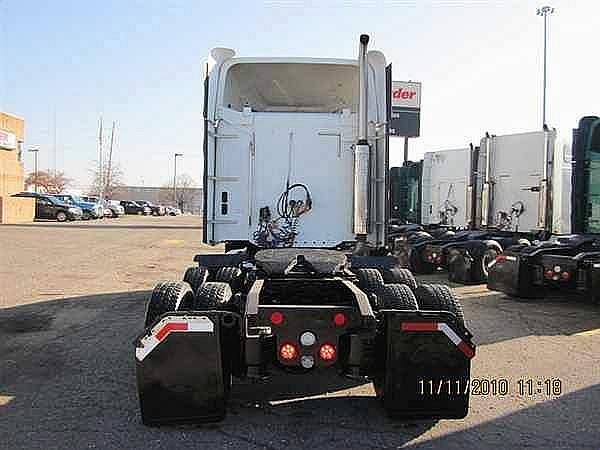 2006 FREIGHTLINER CL12064ST-COLUMBIA 120 Taylor Michigan Photo #0086998E