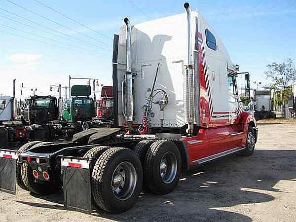 2006 FREIGHTLINER CL12064ST-COLUMBIA 120 Warwick Rhode Island Photo #0087059A