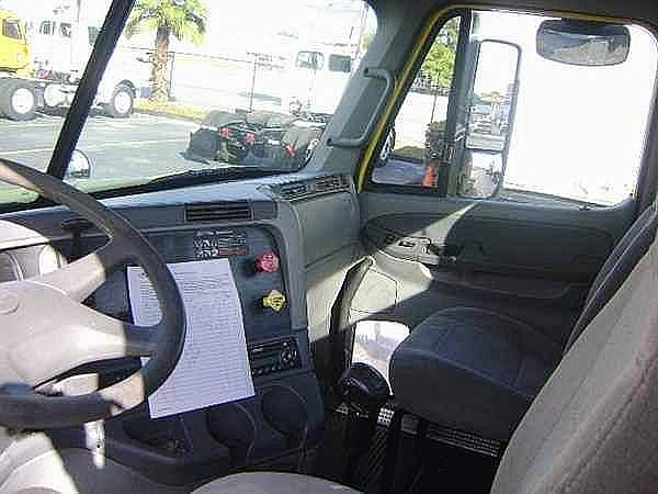 2007 FREIGHTLINER CL12064ST-COLUMBIA 120 Miami Florida Photo #0087096A