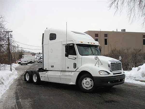 2005 FREIGHTLINER CL12064ST-COLUMBIA 120 Saint Paul Minnesota Photo #0087107A