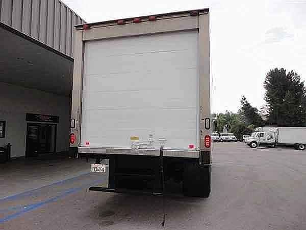 2006 FREIGHTLINER BUSINESS CLASS M2 106 Pomona California Photo #0087121A