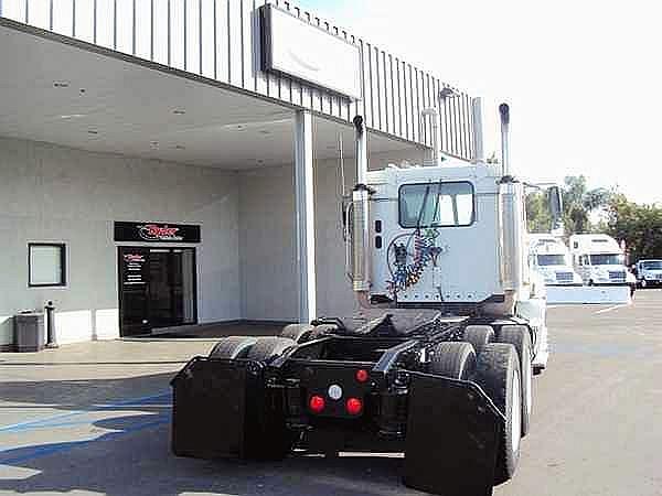 2004 FREIGHTLINER CL12064ST-COLUMBIA 120 Pomona California Photo #0087127A