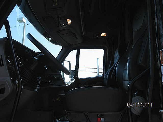 2012 PETERBILT 587 Tampa Florida Photo #0087256G