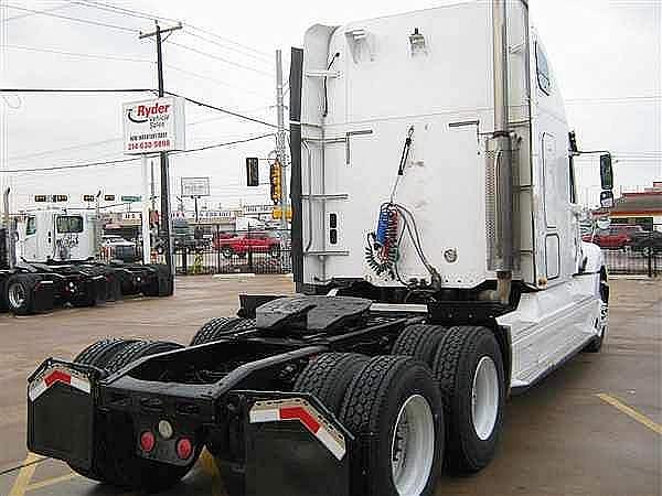 2005 FREIGHTLINER CL12064ST-COLUMBIA 120 Dallas Texas Photo #0087524B