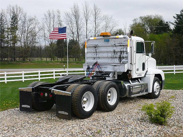 1995 FREIGHTLINER FLD12064 Jones Michigan Photo #0087578A