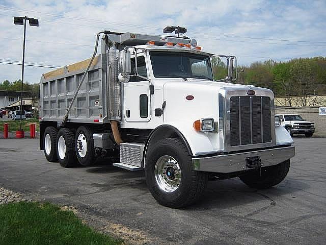 2009 PETERBILT 365 Butler Pennsylvania Photo #0087601A