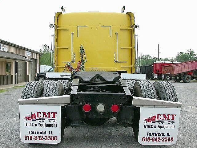 2005 FREIGHTLINER FLD12064T-CLASSIC Fairfield Illinois Photo #0087605A