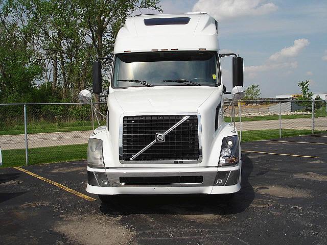 2007 VOLVO VNL64T670 Summit Argo Illinois Photo #0087826A