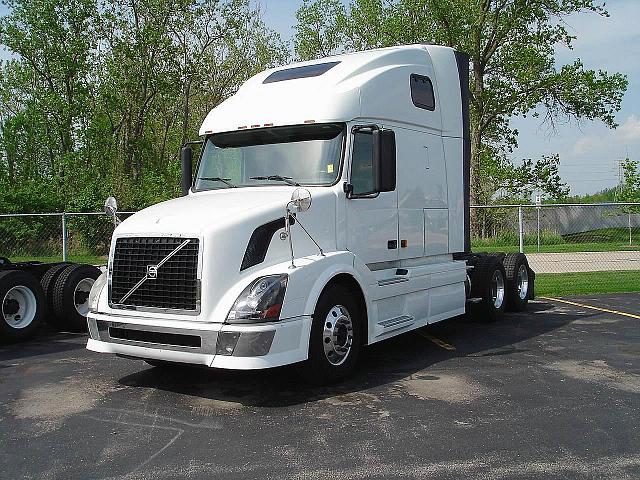 2007 VOLVO VNL64T670 Summit Argo Illinois Photo #0087826A