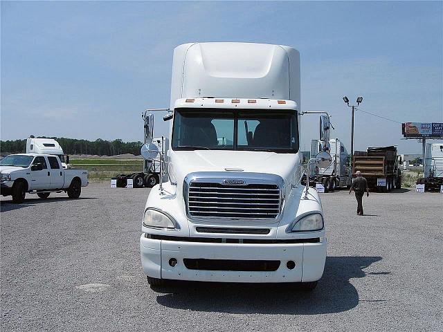 2005 FREIGHTLINER CL12064ST-COLUMBIA 120 Nashville Tennessee Photo #0087912A