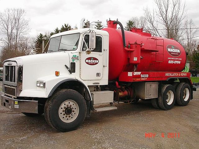 1997 FREIGHTLINER FLD12064SD Lancaster New York Photo #0087933A