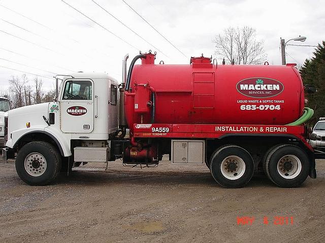 1997 FREIGHTLINER FLD12064SD Lancaster New York Photo #0087933A