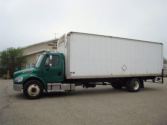 2005 FREIGHTLINER BUSINESS CLASS M2 106 Owatonna Minnesota Photo #0087938A