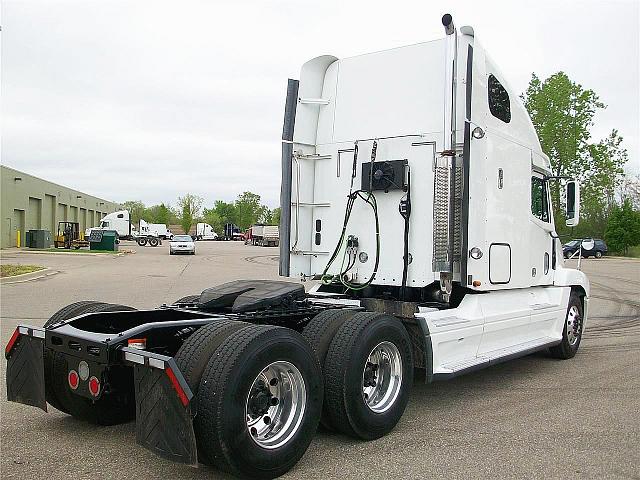 2005 FREIGHTLINER CST12064ST-CENTURY 120 Ypsilanti Michigan Photo #0087971E