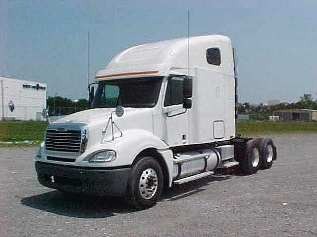 2007 FREIGHTLINER CL12064ST-COLUMBIA 120 Dubuque Iowa Photo #0088078A