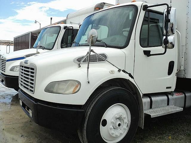 2005 FREIGHTLINER BUSINESS CLASS M2 106 Pigeon Michigan Photo #0088203A