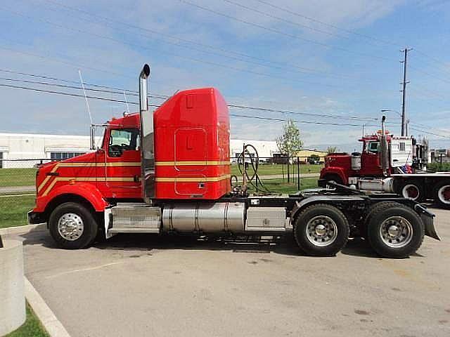 2011 KENWORTH T800 Burlington Photo #0088322A