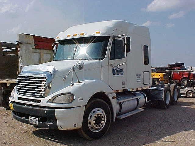 2006 FREIGHTLINER CL12064ST-COLUMBIA 120 Covington Tennessee Photo #0088374A