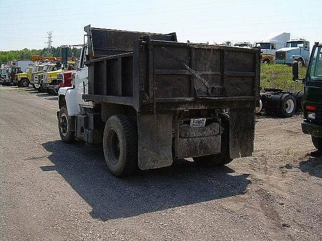 1982 FORD L8000 Canton Ohio Photo #0088442A