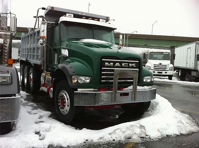 2011 MACK GRANITE GU713 Jamaica New York Photo #0088719G