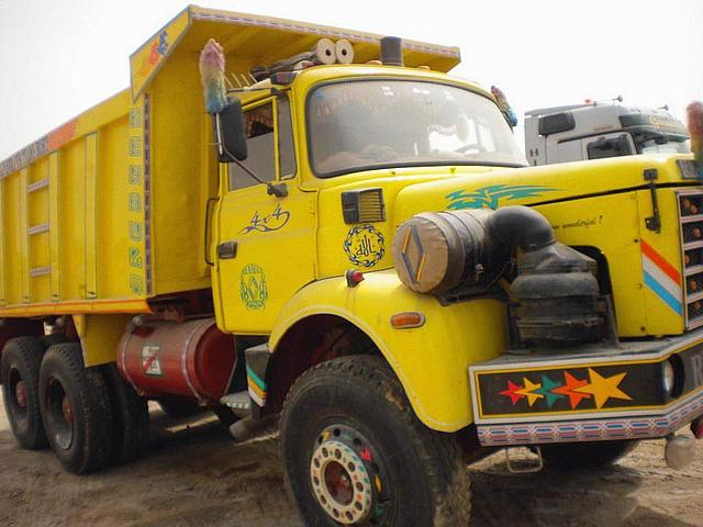 1985 RENAULT 420 26 Helwan Egypt Photo #0088947A