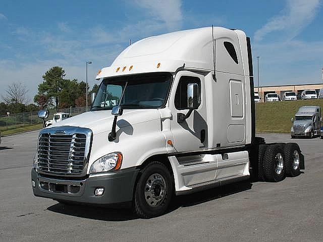 2011 FREIGHTLINER CA12564SLP - CASCADIA Chattanooga Tennessee Photo #0088958A