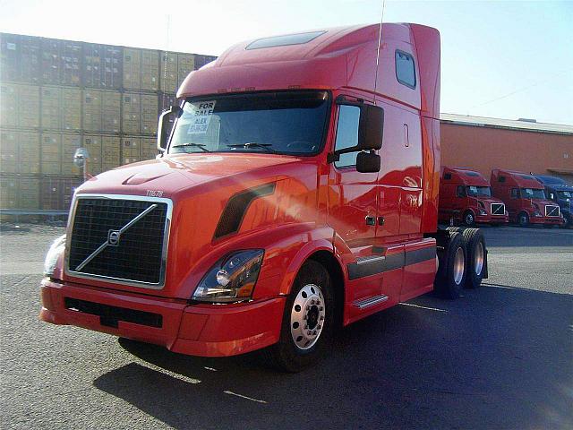 2005 VOLVO VNL84T670 Newark New Jersey Photo #0089127A