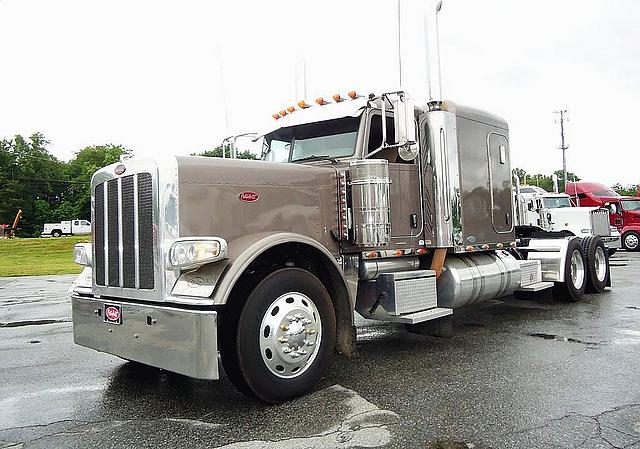 2008 PETERBILT 389 Swedesboro New Jersey Photo #0089139A