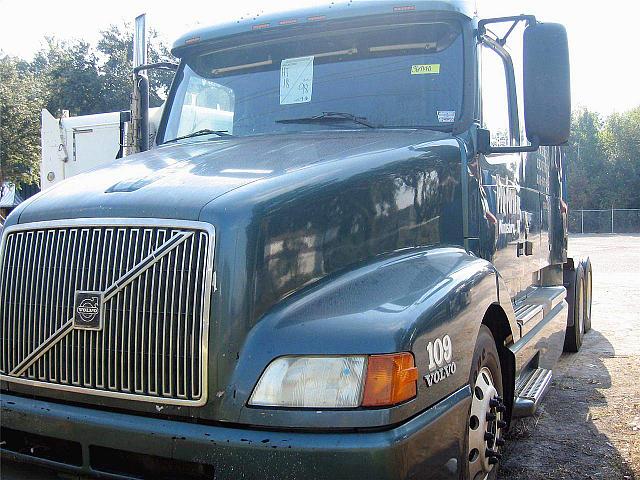 1998 VOLVO VNL64T630 Tampa Florida Photo #0089340A