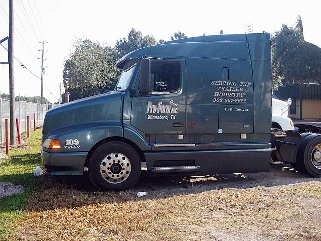 1998 VOLVO VNL64T630 Tampa Florida Photo #0089340A